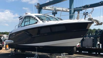36' Monterey 2017 Yacht For Sale